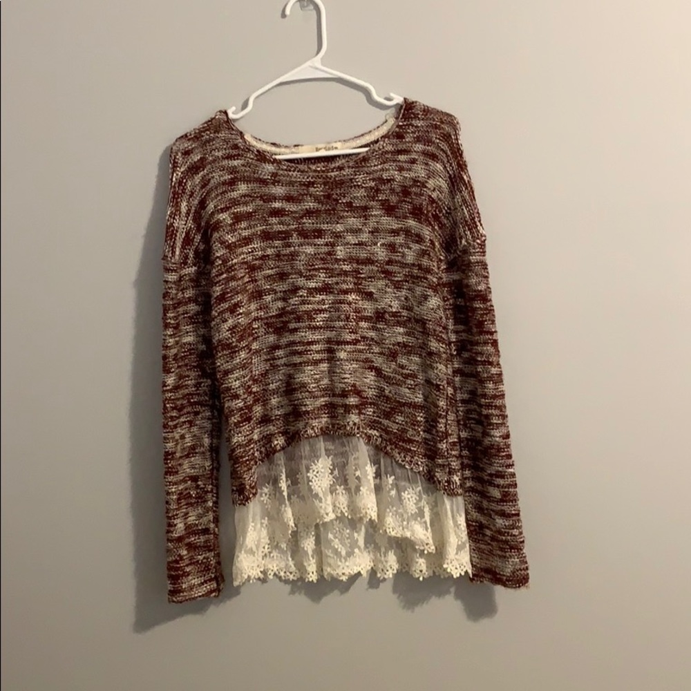 Xs sweater with lace bottom